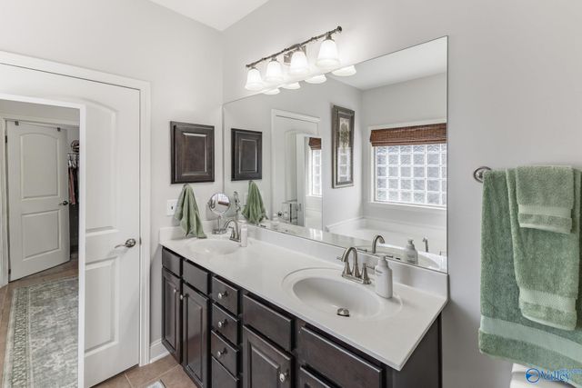 8308 Stillwater Circle NW, Huntsville, AL 35806