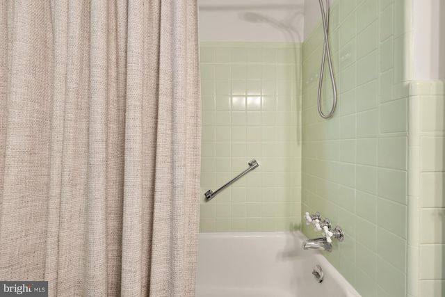 4112 DOWNING ST, Annandale, VA 22003