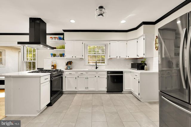 4112 DOWNING ST, Annandale, VA 22003