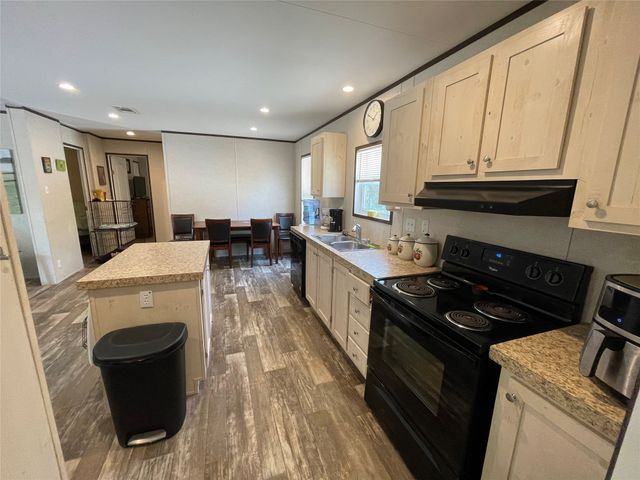 6220 New Mexico Trail, Granbury, TX 76048