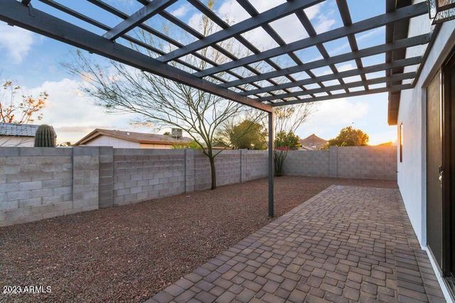 3431 E ACOMA Drive, Phoenix, AZ 85032