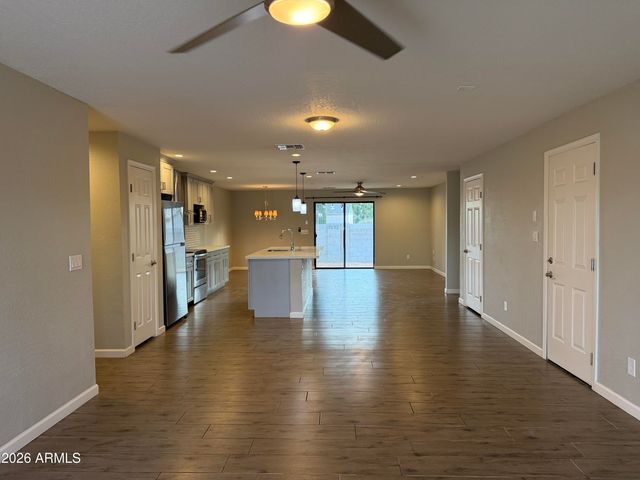 3431 E ACOMA Drive, Phoenix, AZ 85032