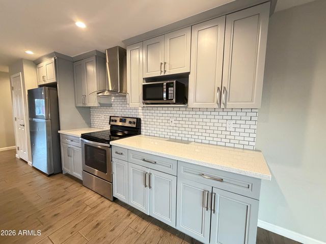 3431 E ACOMA Drive, Phoenix, AZ 85032