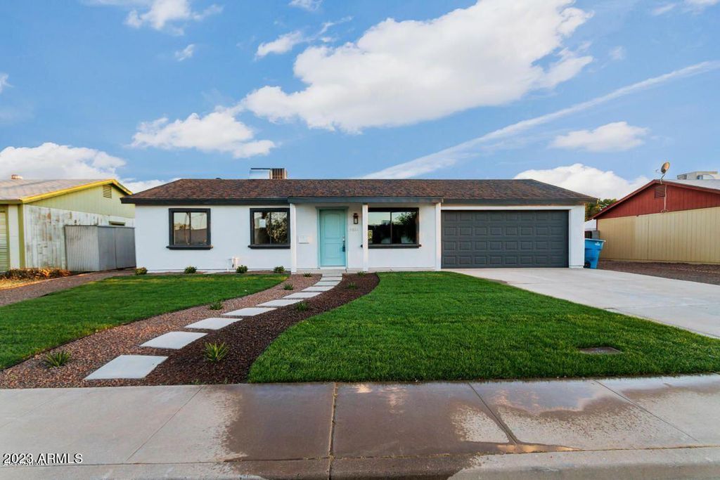 3431 E ACOMA Drive, Phoenix, AZ 85032