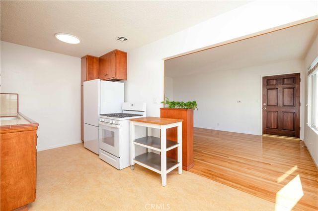 2135 E Florida 7, Long Beach, CA 90814