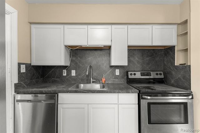 29070 Block Street, Garden City, MI 48135