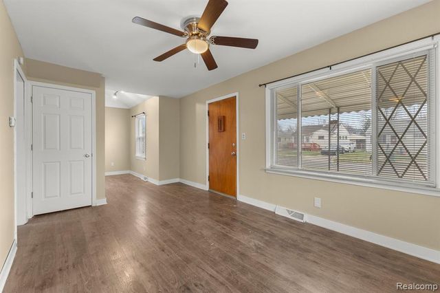 29070 Block Street, Garden City, MI 48135