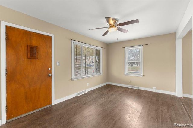 29070 Block Street, Garden City, MI 48135