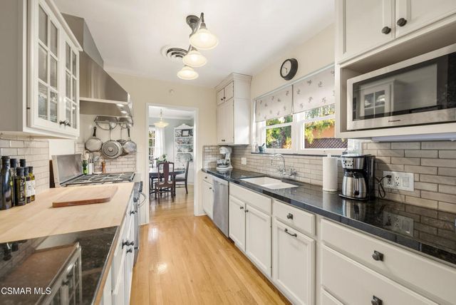 5415 Carpenter Avenue, Valley Village, CA 91607