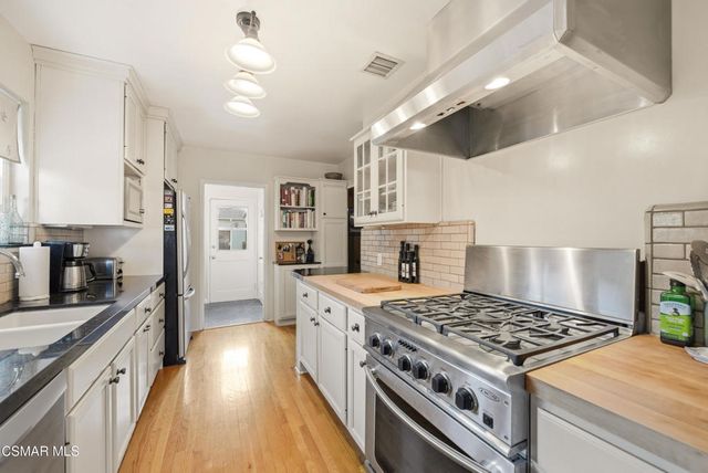 5415 Carpenter Avenue, Valley Village, CA 91607