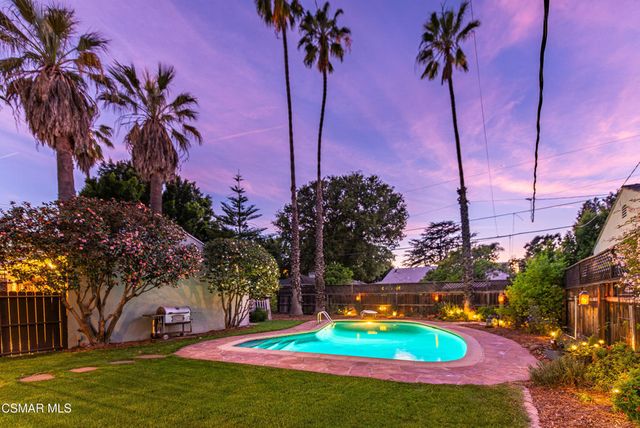 5415 Carpenter Avenue, Valley Village, CA 91607