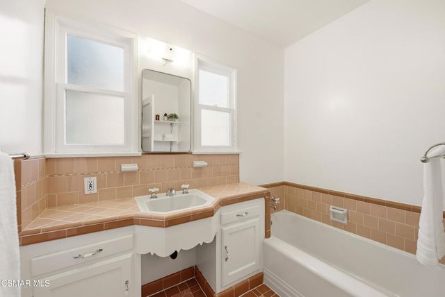 5415 Carpenter Avenue, Valley Village, CA 91607