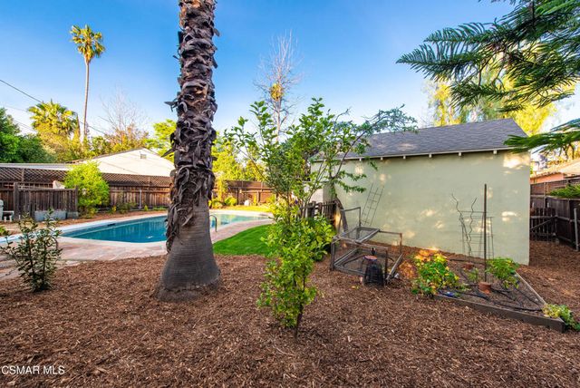 5415 Carpenter Avenue, Valley Village, CA 91607