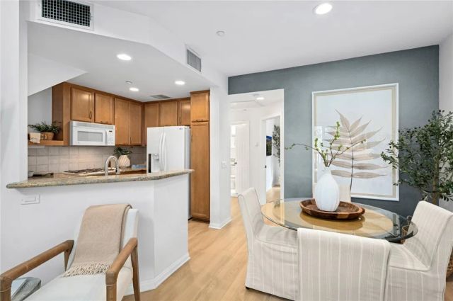 108 Jadestone, Irvine, CA 92603