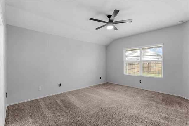 105 Guardian Angel CT, Jarrell, TX 76537