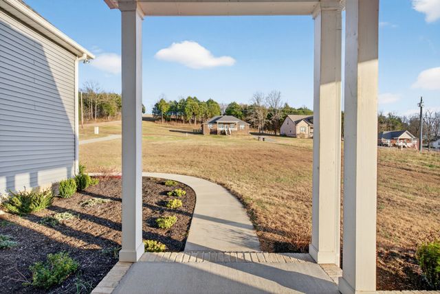 630 Bridle Path Ln, Hartsville, TN 37074