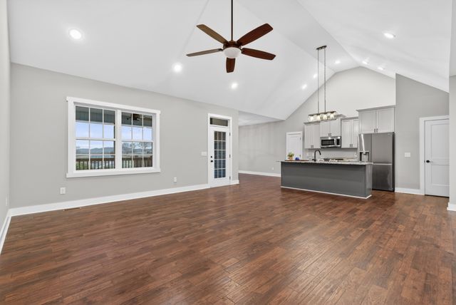 630 Bridle Path Ln, Hartsville, TN 37074