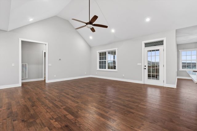 630 Bridle Path Ln, Hartsville, TN 37074