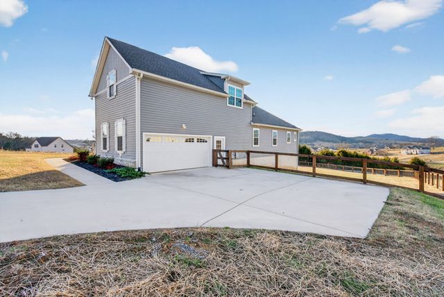 630 Bridle Path Ln, Hartsville, TN 37074