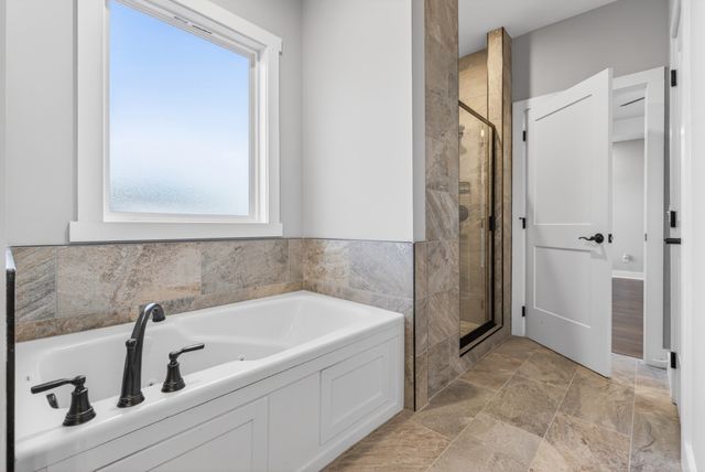 630 Bridle Path Ln, Hartsville, TN 37074