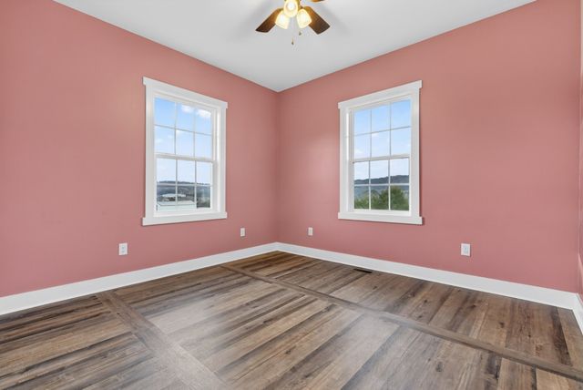 630 Bridle Path Ln, Hartsville, TN 37074