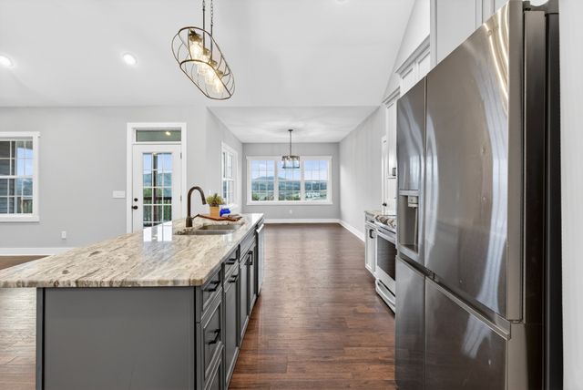 630 Bridle Path Ln, Hartsville, TN 37074