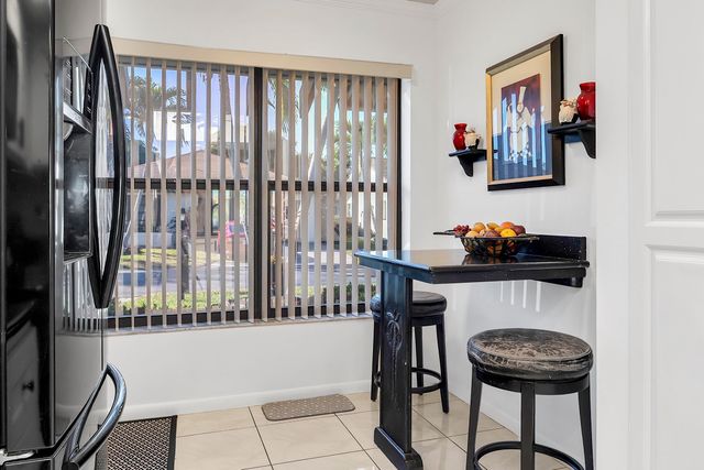 6119 Lakemont Circle, Greenacres, FL 33463