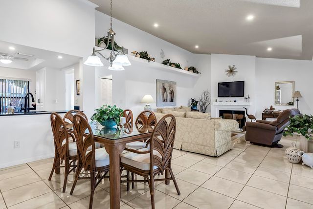 6119 Lakemont Circle, Greenacres, FL 33463