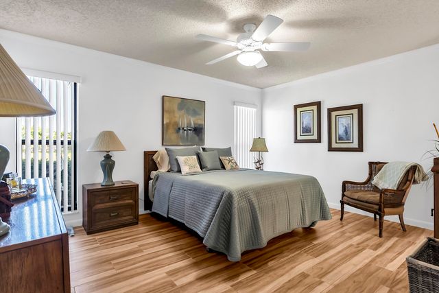 6119 Lakemont Circle, Greenacres, FL 33463