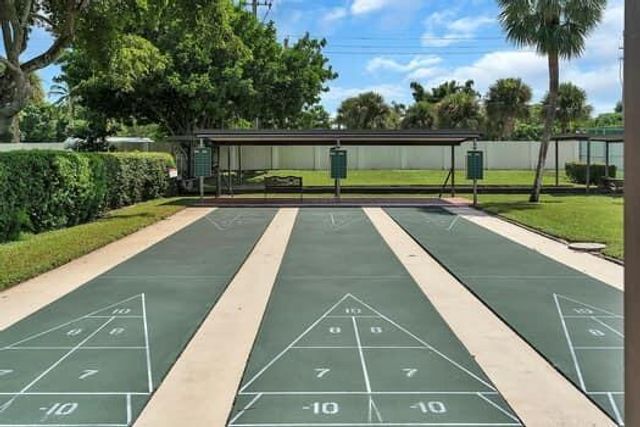 6119 Lakemont Circle, Greenacres, FL 33463