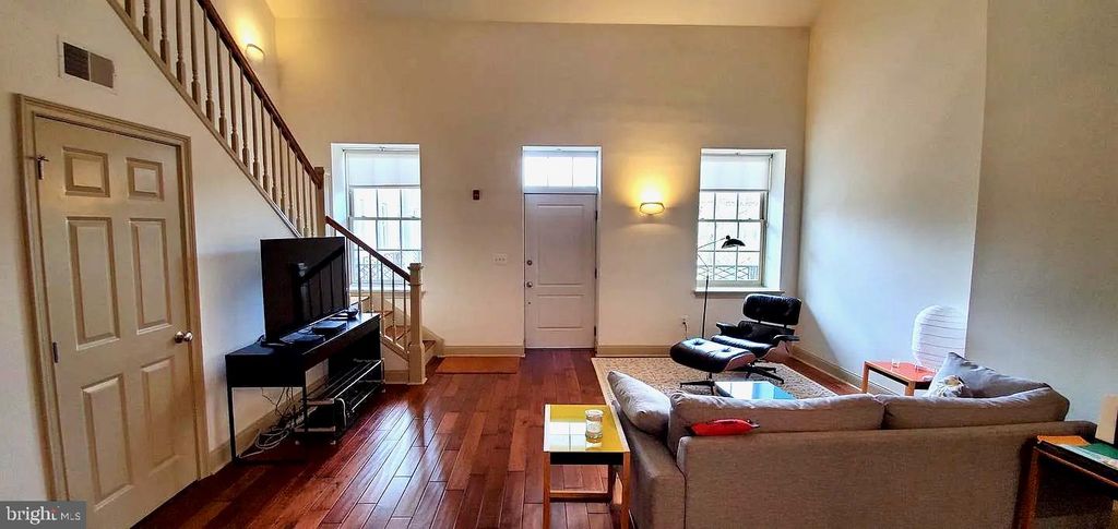 1 ACADEMY CIR #311, Philadelphia, PA 19146 — photo 3