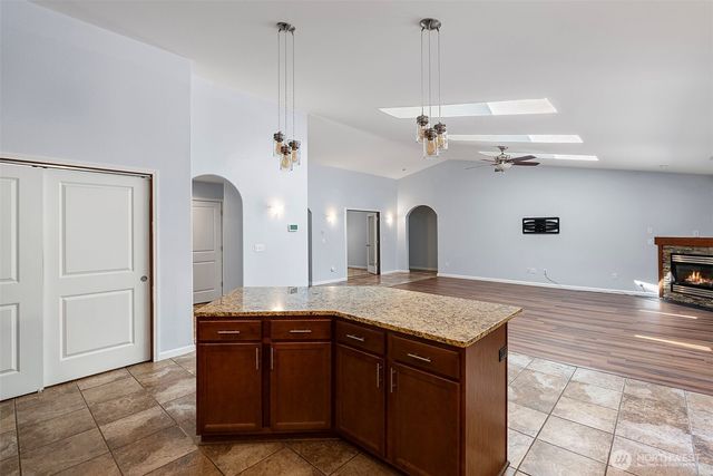 8725 SE Yeshua Lane, Port Orchard, WA 98367