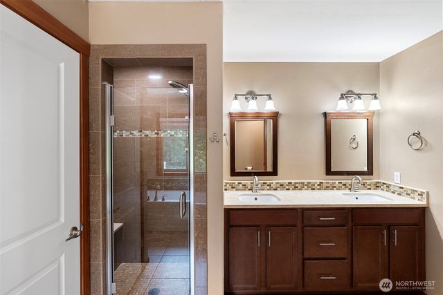8725 SE Yeshua Lane, Port Orchard, WA 98367