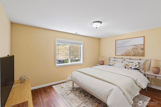 8725 SE Yeshua Lane, Port Orchard, WA 98367
