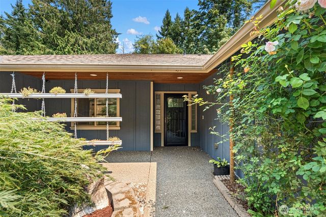 8725 SE Yeshua Lane, Port Orchard, WA 98367
