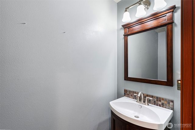 8725 SE Yeshua Lane, Port Orchard, WA 98367