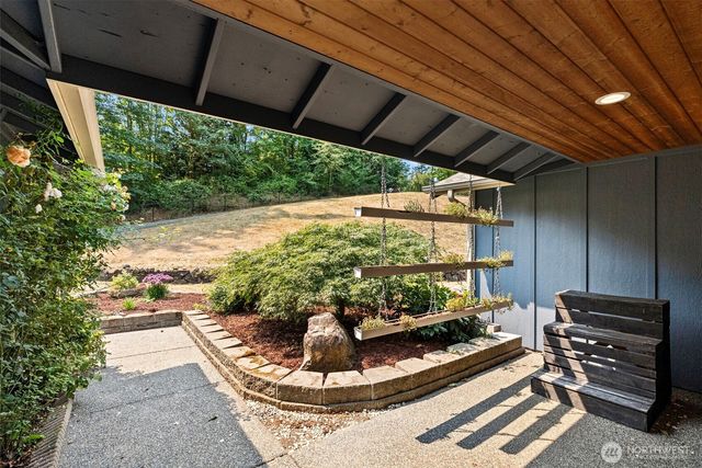 8725 SE Yeshua Lane, Port Orchard, WA 98367