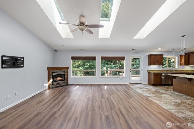 8725 SE Yeshua Lane, Port Orchard, WA 98367
