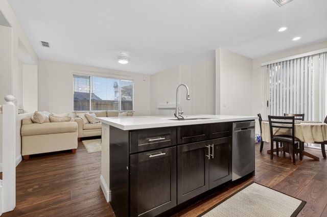 5506 Thornhill Ct, Stockton, CA 95219