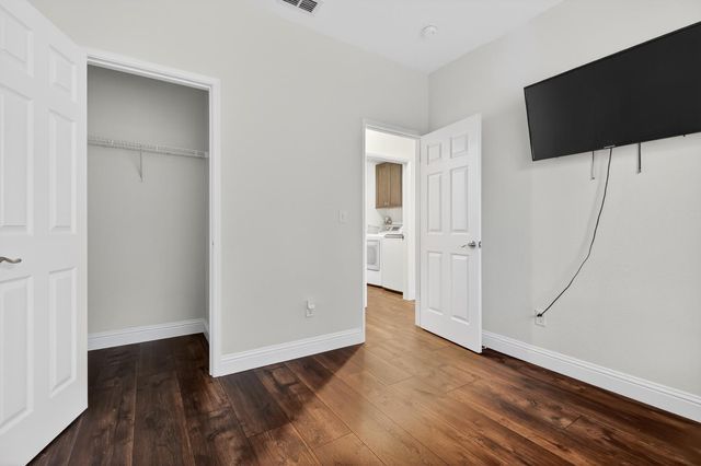 5506 Thornhill Ct, Stockton, CA 95219