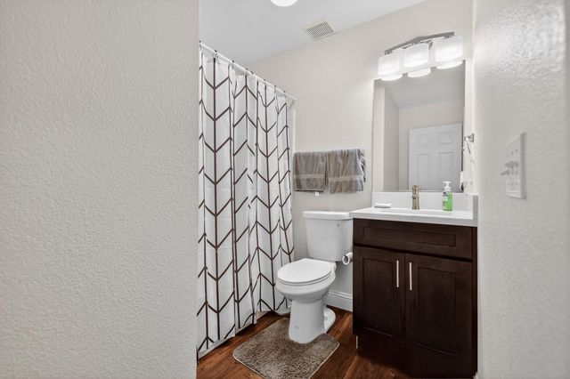 5506 Thornhill Ct, Stockton, CA 95219