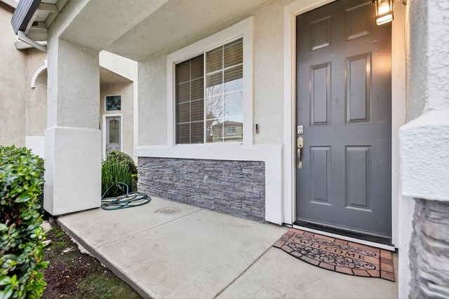 5506 Thornhill Ct, Stockton, CA 95219