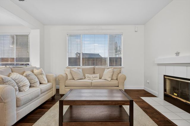 5506 Thornhill Ct, Stockton, CA 95219