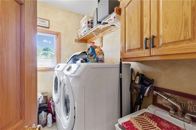 15733 Pine Circle, Basehor, KS 66007