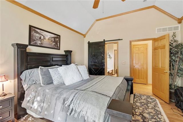 15733 Pine Circle, Basehor, KS 66007