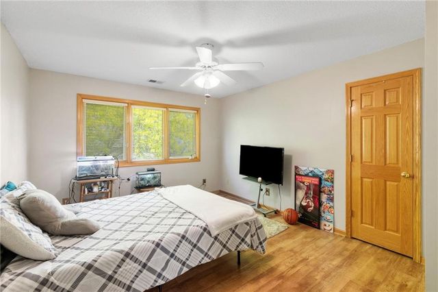 15733 Pine Circle, Basehor, KS 66007