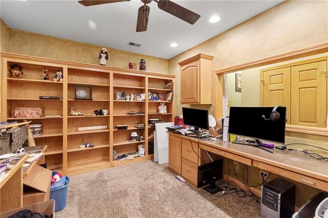 15733 Pine Circle, Basehor, KS 66007