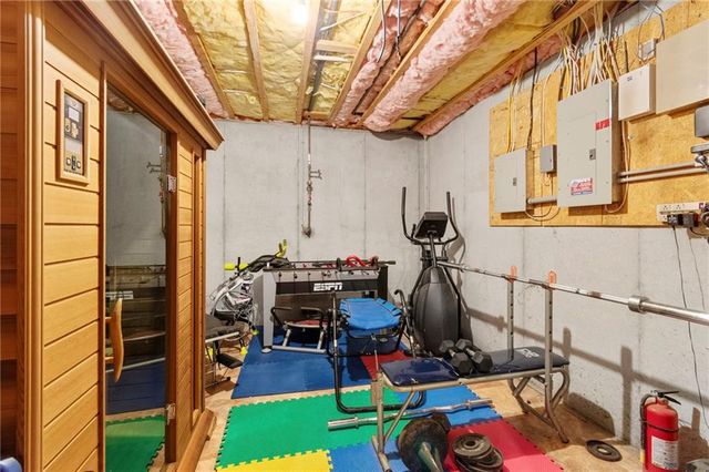 15733 Pine Circle, Basehor, KS 66007