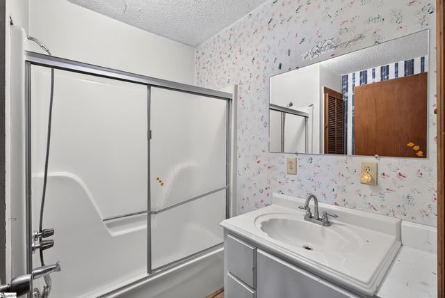 121 Hadden Heights Road, Spartanburg, SC 29301