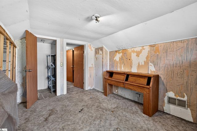 121 Hadden Heights Road, Spartanburg, SC 29301